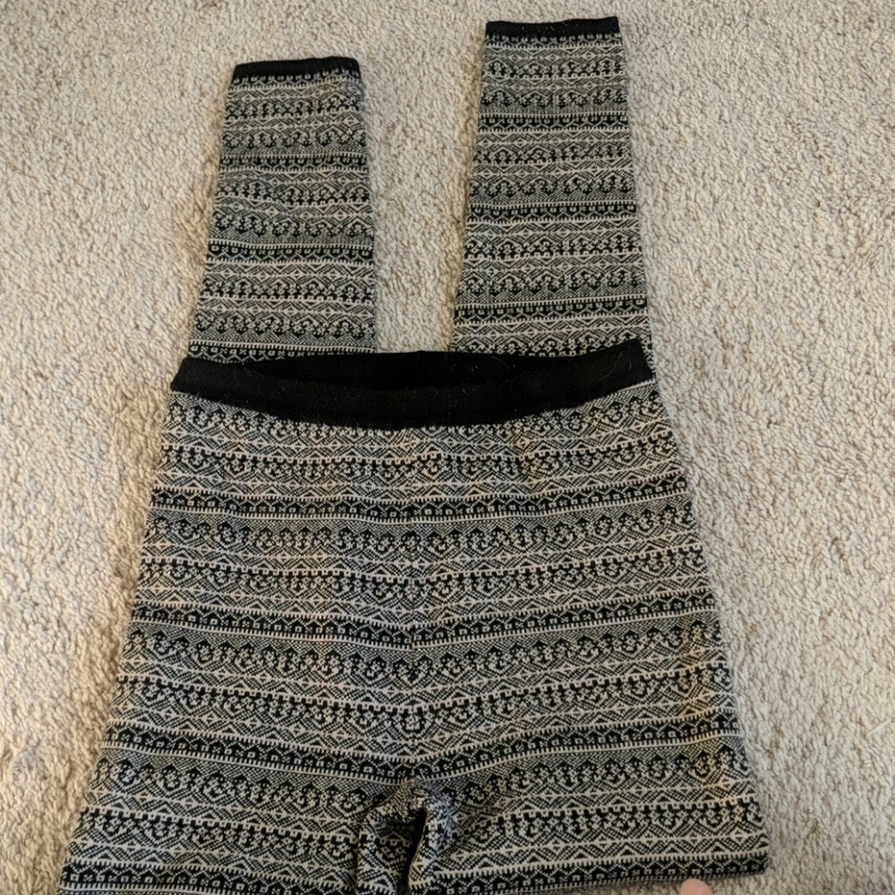 Warm, thick, printed leggings